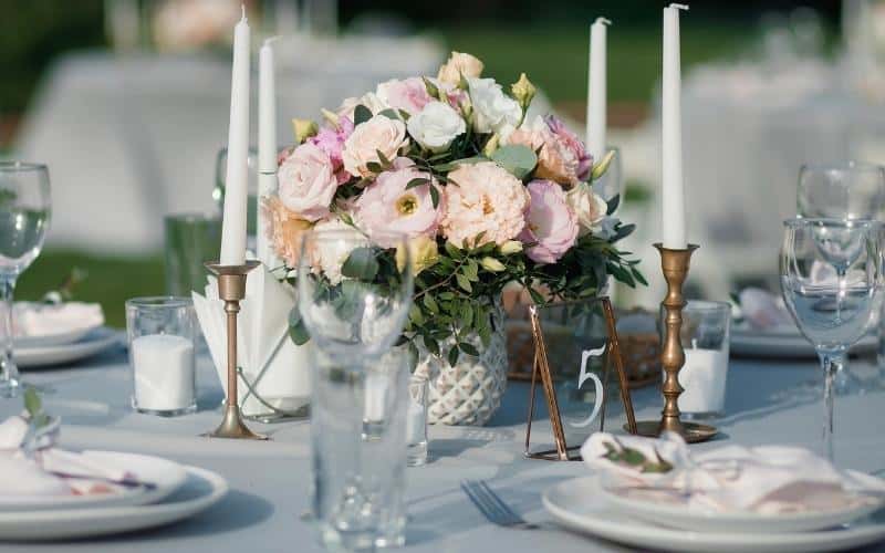 Beautiful-decorated-table