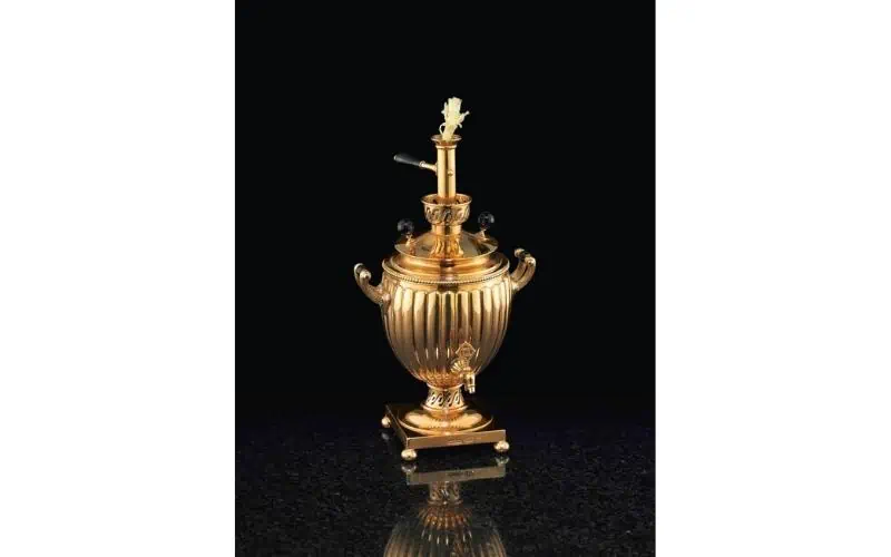 Fabergé-Gold-Miniature-Samovar-Table-Lighter