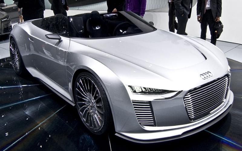 2010-Audi-E-Tron-Spyder-Concept