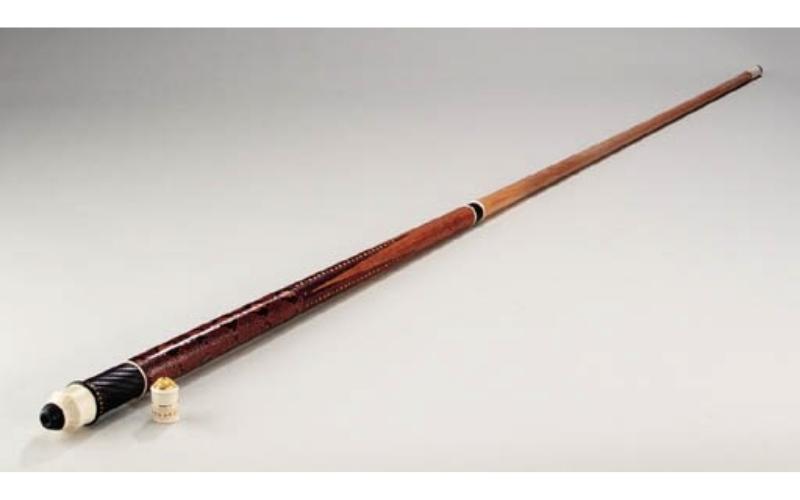 Cabochon-Sapphire-and-Wood-Pool-Cue