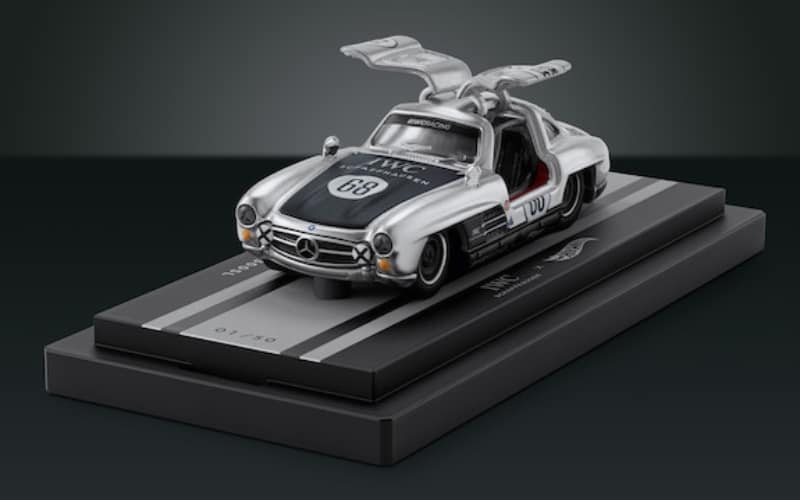 Hot-Wheels-Mercedes-Benz-300SL-Racing-Works-Edition