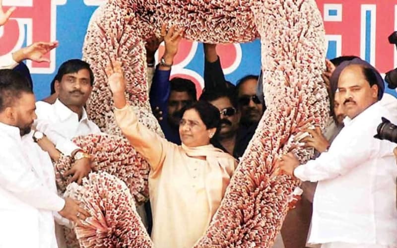 Kumari-Mayawati's-47th-Birthday-Party-2003